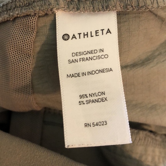 ATHLETA Trekkie North Shorts Style 266268 Light Gray Hiking MSRP $59 Size 8 - Picture 14 of 15